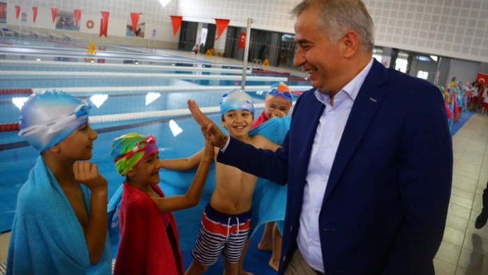 Denzili'de Büyükşehir'in yüzme projeleri Yüzme Federasyonu'na örnek oldu