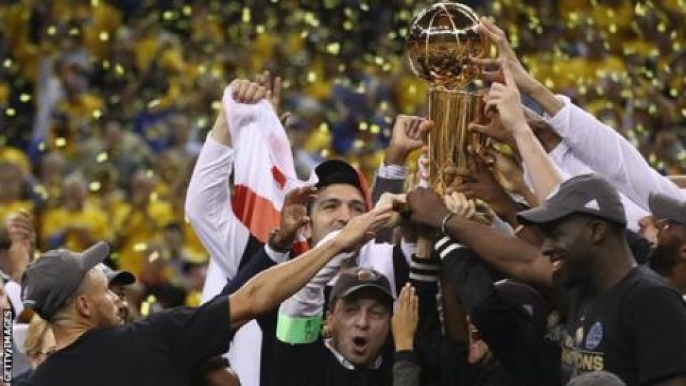Golden State Warriors, Cleveland Cavaliers'ı yenerek ünvan kazanmayı başardı