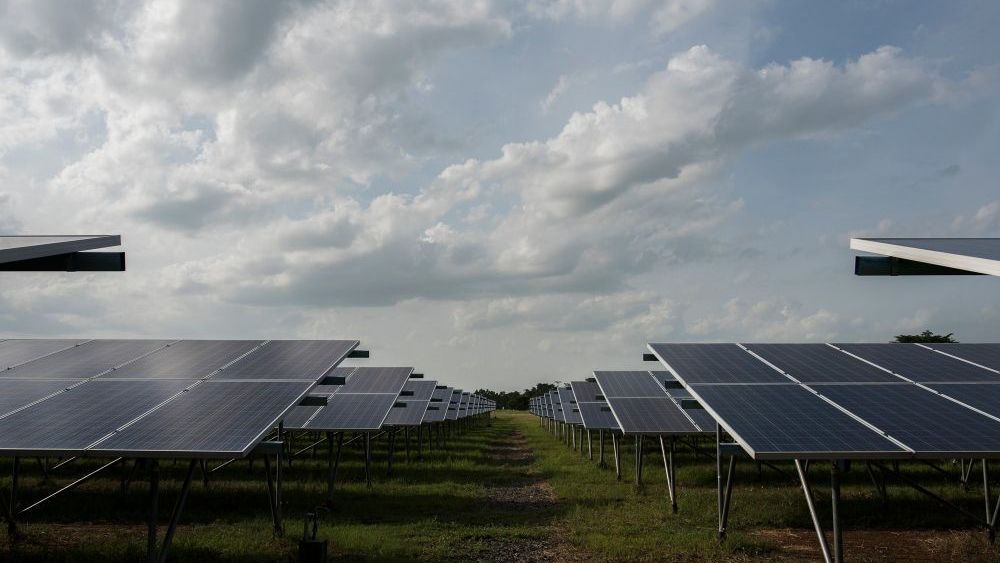 Bulutlu Havalarda Güneş Panelleri Enerji Üretmeye Devam Eder mi?
