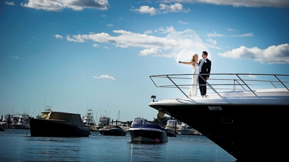 Klasik Düğünlere Son: Şimdi Teknede Düğün Zamanı!