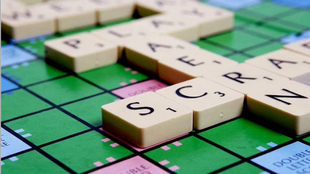 Yüksek Dozda Sosyallik için Monopoly, Tabu XL ve Scrabble!