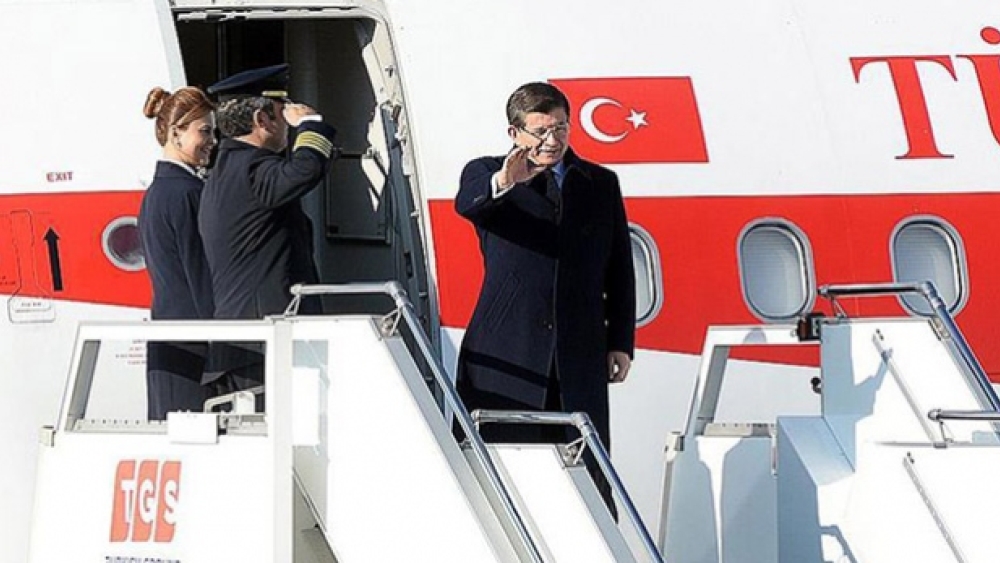 Başbakan Davutoğlu İstanbul'a gitti