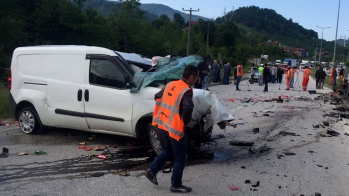 Düzce'de feci kazada 1 kişi hayatını kaybetti