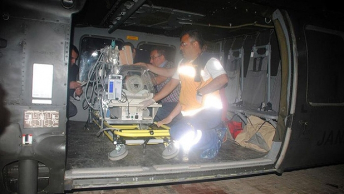 Askeri helikopter hayati tehlikesi olan bebek için havalandı