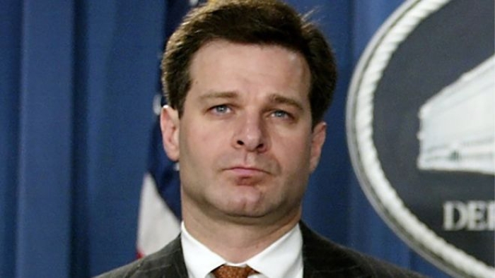 Christopher Wray: Beyaz yakalı avukat FBI'nın başına geçti.