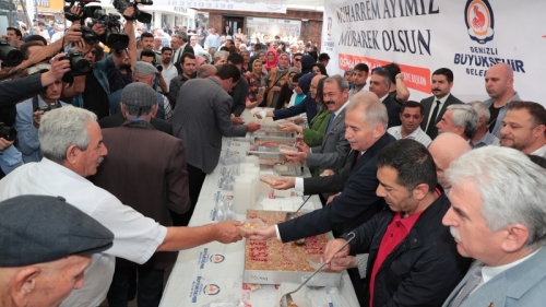 Denizli Büyükşehir’den 15.000 kişilik aşure hayrı
