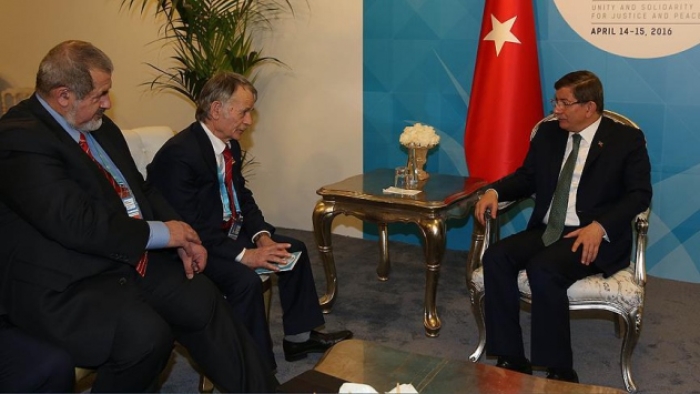 Davutoğlu Kırım Tatar halkının lideri Kırımoğlu ile görüştü