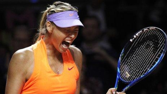 Maria Sharapova: Rusya, doping yasağından dönerken Roberta Vinci'yi yendi