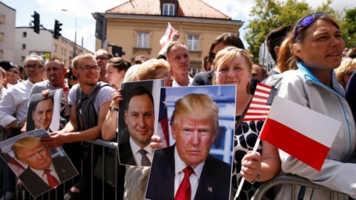 Trump Rusya'ya 'istikrarı bozma' durdurmak için Ukrayna bildirdi