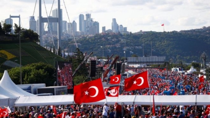 Türkiye başarısız darbenin yıldönümü nedeniyle toplu mitingler düzenliyor