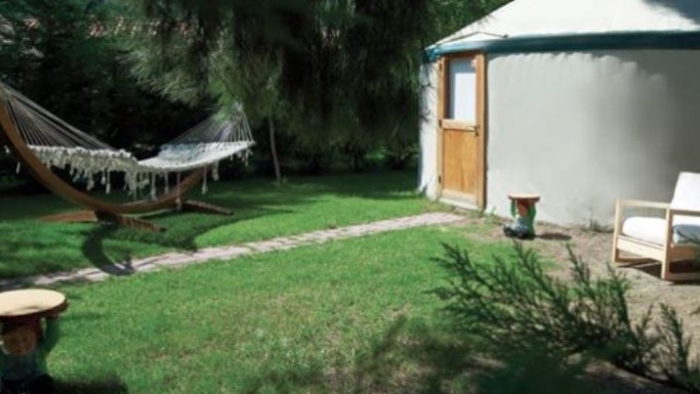 Yunanistan'da 'Gramping': Çekici Kamp için Nereye Gidilir?