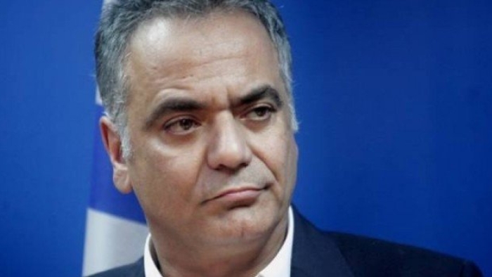 Yunanistan'da Yerel Belediye Başkanları, Bay Skourletis'in Mevsimlik Sözleşmeleri Uzatma Konusundaki Israrında Kızdı
